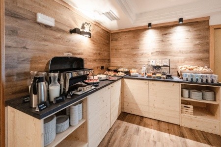 Hotel & Garni Meledrio - 12