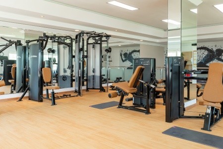 Spojené arabské emiráty Dubaj Sheraton Jumeirah Beach Resort & Towers 10 dňový pobyt Plná penzia Letecky Letisko: Praha March 2026 (21/03/26-30/03/26)