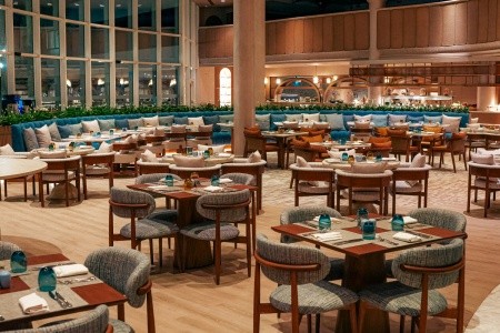 Spojené arabské emiráty Dubaj Sheraton Jumeirah Beach Resort & Towers 10 dňový pobyt Plná penzia Letecky Letisko: Praha March 2026 (21/03/26-30/03/26)