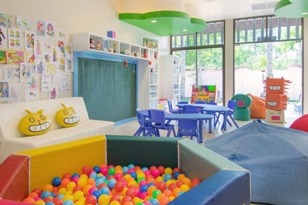 Thajsko Phuket Banyan Tree Phuket Resort 9 dňový pobyt Polpenzia Letecky Letisko: Viedeň April 2026 (18/04/26-26/04/26)