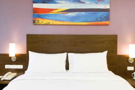 Thajsko Phuket Ibis Patong Phuket 13 dňový pobyt Polpenzia Letecky Letisko: Praha August 2026 ( 1/08/26-13/08/26)