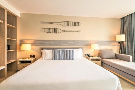 Thajsko Krabi Centara Ao Nang Beach Resort & Spa 13 dňový pobyt Polpenzia Letecky Letisko: Praha May 2026 (17/05/26-29/05/26)