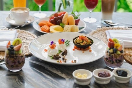 Thajsko Phuket Amatara Wellness Resort (Cape Panwa) 10 dňový pobyt Raňajky Letecky Letisko: Praha February 2026 (26/02/26- 7/03/26)