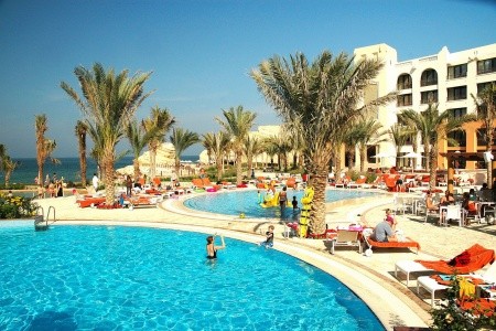 Omán Muscat Shangri - La's Al Bandar 11 dňový pobyt Raňajky Letecky Letisko: Praha February 2026 ( 8/02/26-18/02/26)