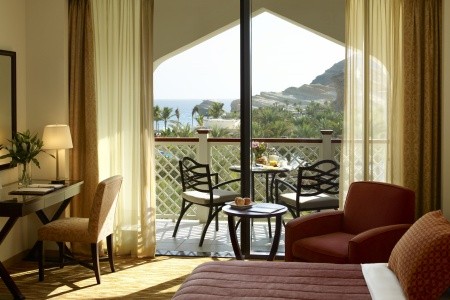 Omán Muscat Shangri - La's Al Bandar 11 dňový pobyt Raňajky Letecky Letisko: Praha February 2026 ( 8/02/26-18/02/26)