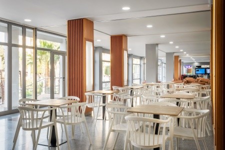 Španielsko Costa de Almeria Fenix Family 8 dňový pobyt Polpenzia Letecky Letisko: Praha August 2025 (23/08/25-30/08/25)