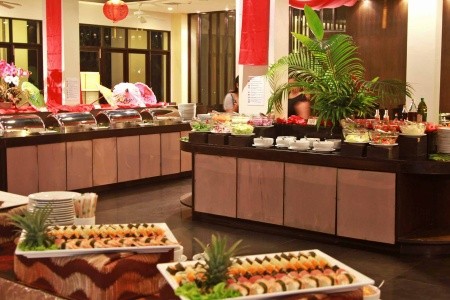 Thajsko Khao Lak Apsara Beachfront Resort And Villa 11 dňový pobyt Raňajky Letecky Letisko: Viedeň July 2026 (16/07/26-26/07/26)