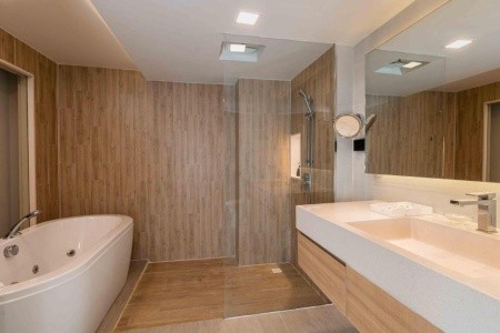 Thajsko Phuket Phuket Graceland 15 dňový pobyt Raňajky Letecky Letisko: Praha February 2026 (13/02/26-27/02/26)