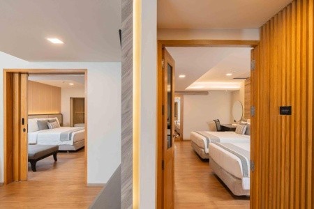 Thajsko Phuket Phuket Graceland 15 dňový pobyt Raňajky Letecky Letisko: Praha February 2026 (13/02/26-27/02/26)