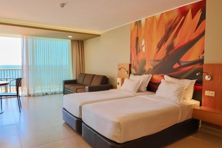 Madeira Caniço The Views Oasis 8 dňový pobyt Polpenzia Letecky Letisko: Budapešť September 2026 ( 7/09/26-14/09/26)