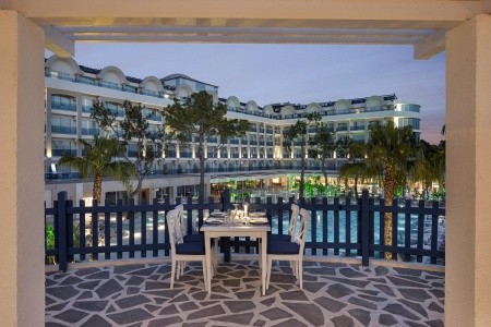 Berry Blue (Ex. Maya World Side) - 83