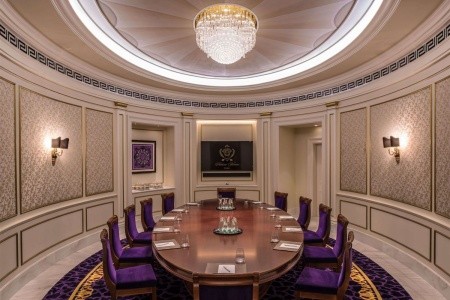 Spojené arabské emiráty Dubaj Palazzo Versace Dubai 8 dňový pobyt Polpenzia Letecky Letisko: Praha September 2025 ( 3/09/25-10/09/25)