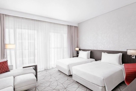 Spojené arabské emiráty Dubaj Hyatt Place Dubai Jumeirah 9 dňový pobyt Raňajky Letecky Letisko: Praha May 2026 ( 5/05/26-13/05/26)