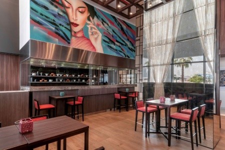 Spojené arabské emiráty Dubaj Hyatt Place Dubai Jumeirah 9 dňový pobyt Raňajky Letecky Letisko: Praha May 2026 ( 5/05/26-13/05/26)