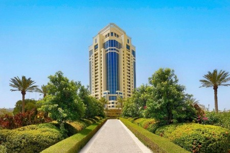 The Ritz Carlton - 18