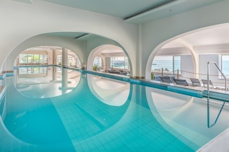 Madeira Funchal Pestana Carlton Madeira Premium Ocean Resort 8 dňový pobyt Raňajky Letecky Letisko: Viedeň March 2026 ( 6/03/26-13/03/26)