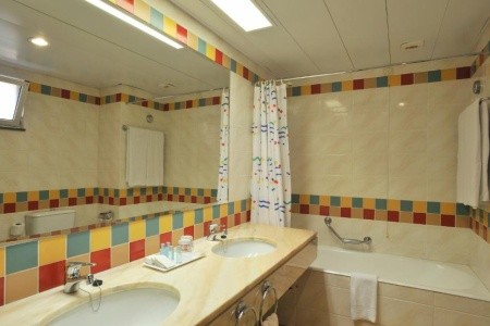 Madeira Funchal Pestana Ocean Bay 8 dňový pobyt All Inclusive Letecky Letisko: Budapešť March 2026 ( 5/03/26-12/03/26)