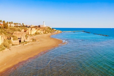 Najkrajšie pláže v blízkosti Ríma: Kde sa okúpať a ako sa tam dostať 