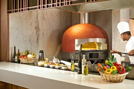 Spojené arabské emiráty Dubaj Millennium Place Barsha Heights 6 dňový pobyt Polpenzia Letecky Letisko: Praha April 2026 ( 2/04/26- 7/04/26)