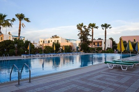 Chrysoula Hotel & Apartments