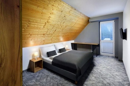 Slovensko Nízke Tatry Ski 6 dňový pobyt Raňajky Vlastná April 2026 (23/04/26-28/04/26)