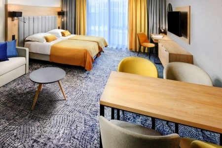 Slovensko Liptov Akvamarín 6 dňový pobyt Raňajky Vlastná February 2026 ( 9/02/26-14/02/26)