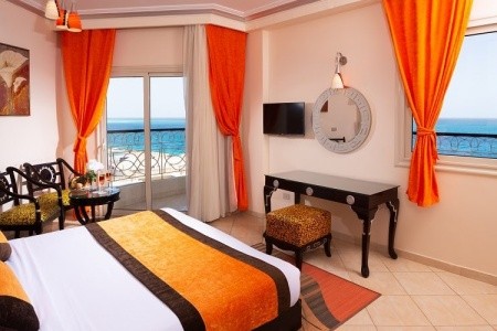 Sphinx Aqua Park Beach Resort - 17