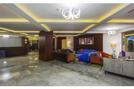 Spojené arabské emiráty Sharjah Nova Park Hotel 8 dňový pobyt Polpenzia Letecky Letisko: Viedeň October 2025 ( 3/10/25-10/10/25)