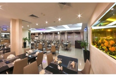 Spojené arabské emiráty Sharjah Nova Park Hotel 8 dňový pobyt Polpenzia Letecky Letisko: Viedeň October 2025 ( 3/10/25-10/10/25)