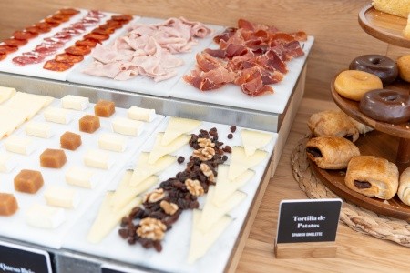 Španielsko Barcelona Atiram Arenas 7 dňový pobyt Raňajky Letecky Letisko: Praha August 2025 (27/08/25- 2/09/25)