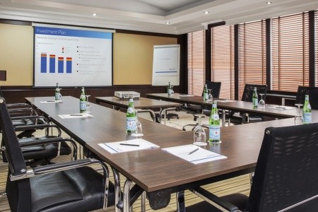 Spojené arabské emiráty Dubaj Jumeirah Rotana 15 dňový pobyt Raňajky Letecky Letisko: Praha January 2026 (15/01/26-29/01/26)