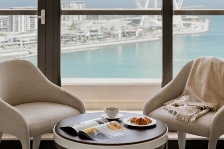 Spojené arabské emiráty Dubaj Ja Ocean View Hotel Jumeirah Beach 8 dňový pobyt Raňajky Letecky Letisko: Praha June 2026 ( 3/06/26-10/06/26)