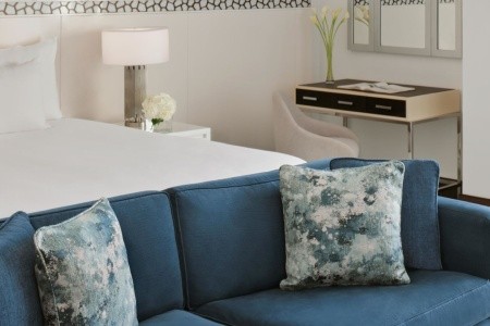 Spojené arabské emiráty Dubaj Ja Ocean View Hotel Jumeirah Beach 8 dňový pobyt Raňajky Letecky Letisko: Praha June 2026 ( 3/06/26-10/06/26)