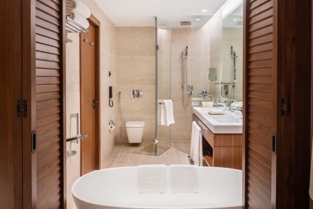 Spojené arabské emiráty Dubaj Ja The Resort - Ja Lake View Hotel 9 dňový pobyt Polpenzia Letecky Letisko: Bratislava February 2026 ( 5/02/26-13/02/26)