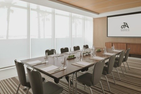 Spojené arabské emiráty Dubaj Ja The Resort - Ja Lake View Hotel 9 dňový pobyt Polpenzia Letecky Letisko: Bratislava February 2026 ( 5/02/26-13/02/26)