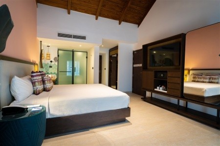 Tropical Deluxe Princess - 13