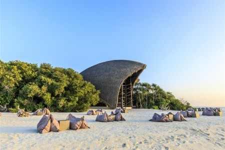 Dhigali Maldives Island Resort - 9