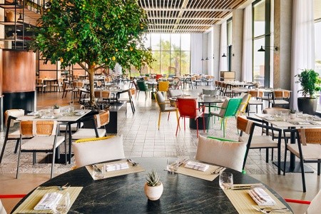 Spojené arabské emiráty Ras Al Khaimah Mövenpick Resort Marjan Island (Ras Al Khaimah) 8 dňový pobyt Raňajky Letecky Letisko: Praha April 2026 (10/04/26-17/04/26)