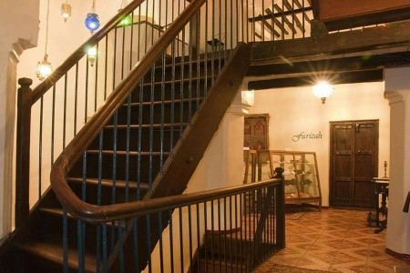 Zanzibar, Další oblasti na Zanzibaru, Zanzibar Palace (Zanzibar Town), za <span>37.525</span> Kč