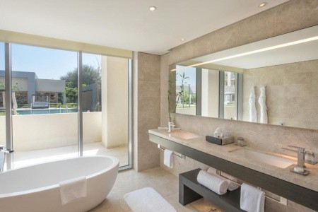 Omán Muscat Kempinski Muscat 8 dňový pobyt Raňajky Letecky Letisko: Viedeň April 2026 (28/04/26- 5/05/26)