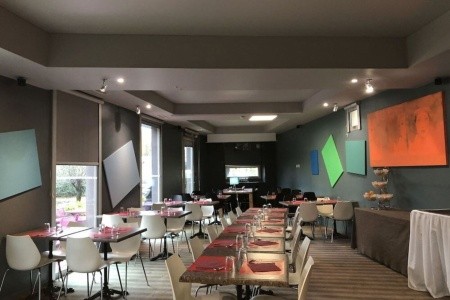 Francúzsko  Standing Hotel Suites By Actisource 9 dňový pobyt Polpenzia Letecky Letisko: Praha September 2025 (29/09/25- 7/10/25)