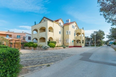 Chorvátsko Severná Dalmácia Apartmány 3298-3609 8 dňový pobyt Bez stravy Vlastná July 2026 (20/07/26-27/07/26)