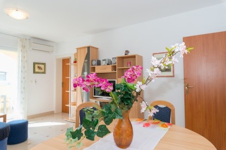 Chorvátsko Severná Dalmácia Apartmány 3298-3609 8 dňový pobyt Bez stravy Vlastná July 2026 (20/07/26-27/07/26)