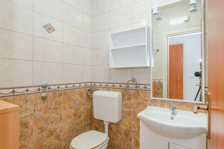 Chorvátsko Severná Dalmácia Apartmány 3298-3609 8 dňový pobyt Bez stravy Vlastná July 2026 (20/07/26-27/07/26)