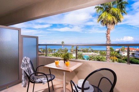 Grécko Chalkidiki Kassandra Palace & Spa 12 dňový pobyt Polpenzia Letecky Letisko: Praha October 2025 ( 1/10/25-12/10/25)