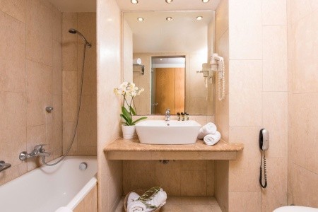 Grécko Chalkidiki Kassandra Palace & Spa 12 dňový pobyt Polpenzia Letecky Letisko: Praha October 2025 ( 1/10/25-12/10/25)