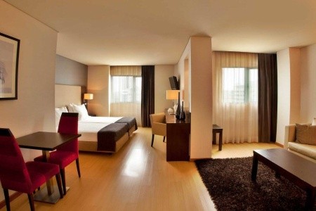 Portugalsko Lisabon Turim Iberia 4 dňový pobyt Raňajky Letecky Letisko: Praha May 2026 (22/05/26-25/05/26)