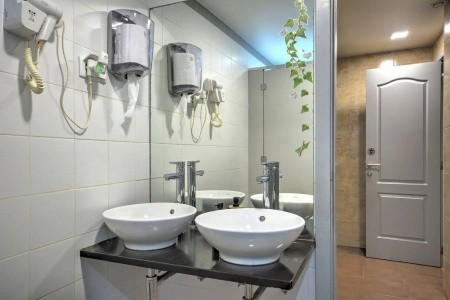 Portugalsko Lisabon Inn Bairro Alto Bed & Breakfast 3 dňový pobyt Raňajky Letecky Letisko: Viedeň November 2025 (26/11/25-28/11/25)