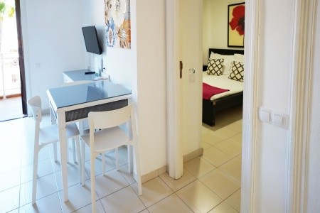 Kanárske ostrovy Tenerife Coral Compostela Beach 6 dňový pobyt Polpenzia Letecky Letisko: Budapešť October 2026 (11/10/26-16/10/26)