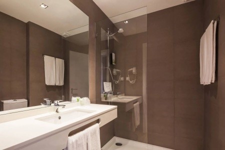 Portugalsko  Cliphotel Gaia Porto 3 dňový pobyt Raňajky Letecky Letisko: Praha January 2026 (10/01/26-12/01/26)